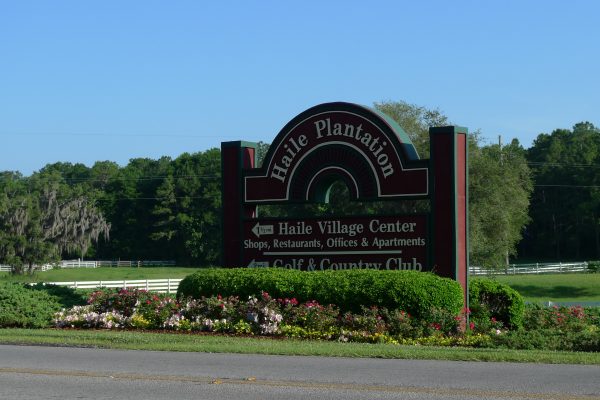 Haile Plantation entrance sign in Gainesville FL